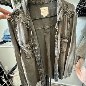 American Eagle button up boyfriend fit top